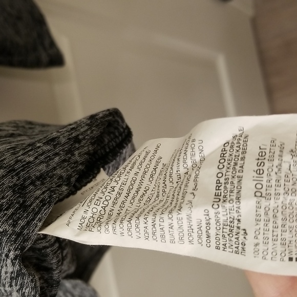 Under Armour 3/4 Zip Medium Heatgear Long Sleeve Top - Picture 5 of 5